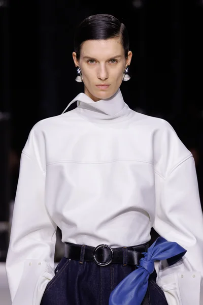 Look 49